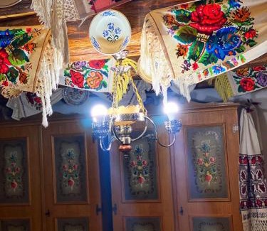 Albesti Haus | Rustic Rooms