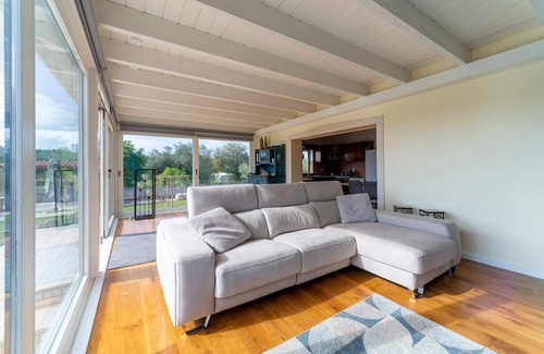 Camparca Haus | Attraktives Haus in Netos-Almagreira mit Gemeinschaftspool
