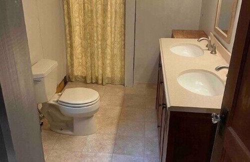 Kents Hill Kabine | Rustic, spacious log cabin on Echo Laken