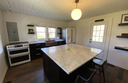 Taylorsville Kabine | Rustic Cabin located on Ellendale Farm