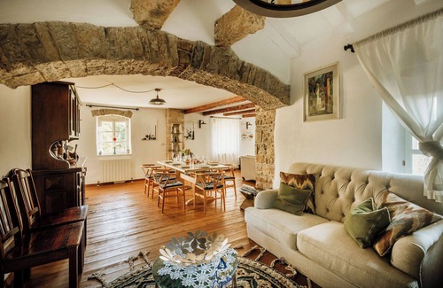 Makovci Villa | Rustikale Villa mit Pool für bis zu 12 Gäste