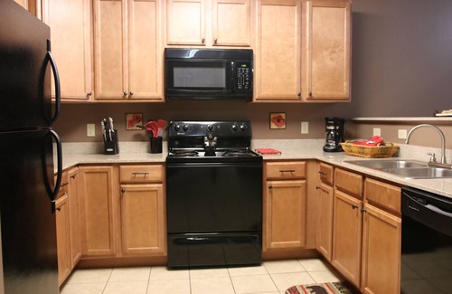 Pigeon Forge Eigentumswohnung | Neu möblierte 2 Schlafzimmer, 2 Bäder Eigentumswohnung auf Parkway in Pigeon Forge