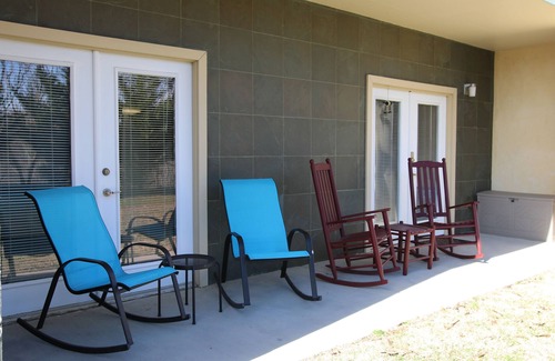 Pigeon Forge Eigentumswohnung | Neu möblierte 2 Schlafzimmer, 2 Bäder Eigentumswohnung auf Parkway in Pigeon Forge