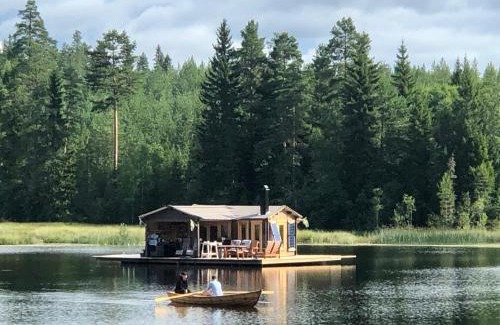 Nedre Gardsjo Haus | Rustika strandstugor utanför Rättvik