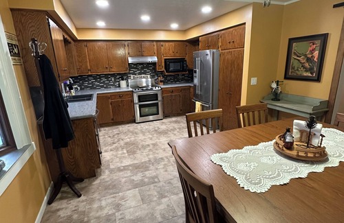 Grand Island Kabine | Rusty Flatts-Countryside Retreat Just Outside Grand Island – Sleeps up to 8