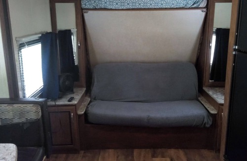 Dunnegan Wohnmobilvermietung | RV Campground by the Lake in delightful Fair Play with AC, WiFi