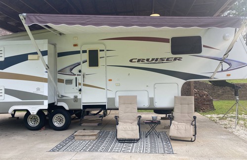 Laurel Haus | RV Living w/Pool @The House on the Hill