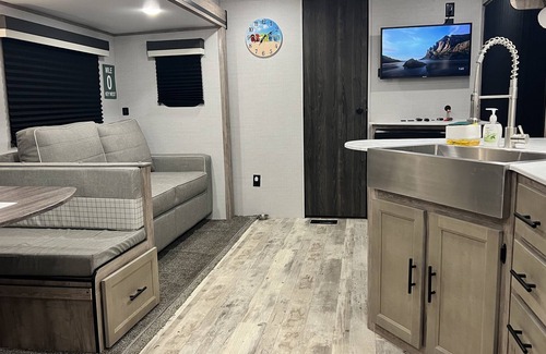 Summerland Key Wohnmobilvermietung | RV with 2 bedrooms ( queen)