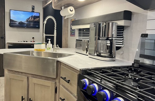 Summerland Key Wohnmobilvermietung | RV with 2 bedrooms ( queen)