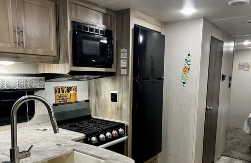 Summerland Key Wohnmobilvermietung | RV with 2 bedrooms ( queen)