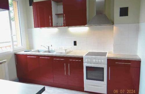 Egliseneuve-d'Entraigues Wohnung | S-e-r-a-l-y 2