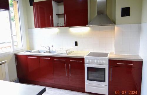 Egliseneuve-d'Entraigues Wohnung | S-e-r-a-l-y 2