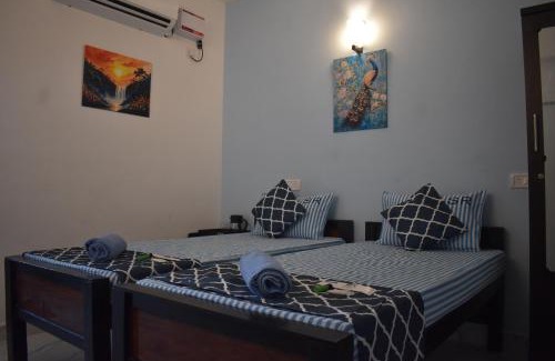 Siruseri Bed & Breakfast | S R Guest House