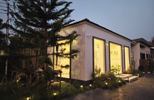 Warin Chamrap Villa | S'Villa