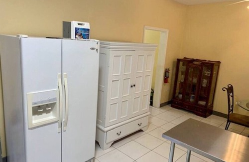 West Bay Wohnung | Suite # 3 Hideaway - 1 min zum Strand!