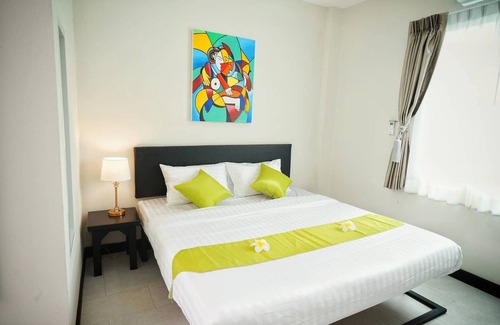 Sanambin Hotel | Sabai DoubleBed + Massage 30 Minuten 1 Person + ABF