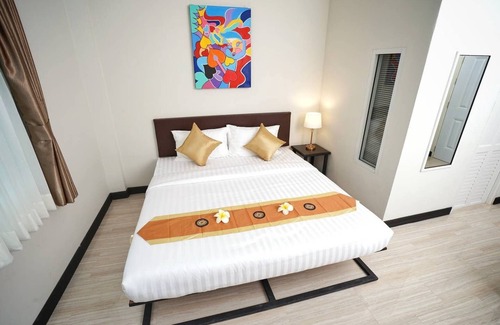 Sanambin Hotel | Sabai DoubleBed + Massage 30 Minuten 1 Person + ABF