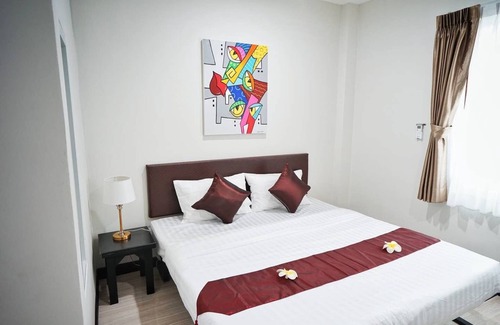 Sanambin Hotel | Sabai DoubleBed + Massage 30 Minuten 1 Person + ABF