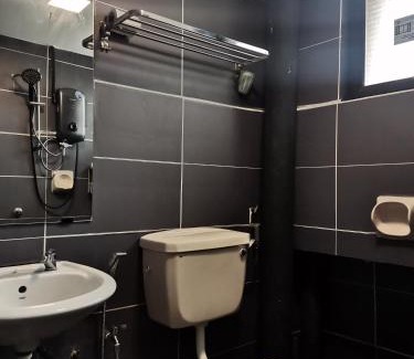 Bayan Lepas Haus | Sabai Sabai Guesthouse in Bayan Lepas