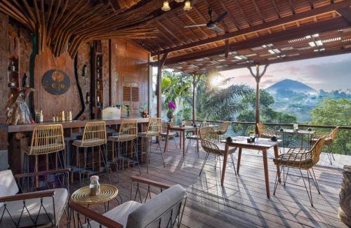 Sebatu Kabine | Sacred Valley by GenuineHost