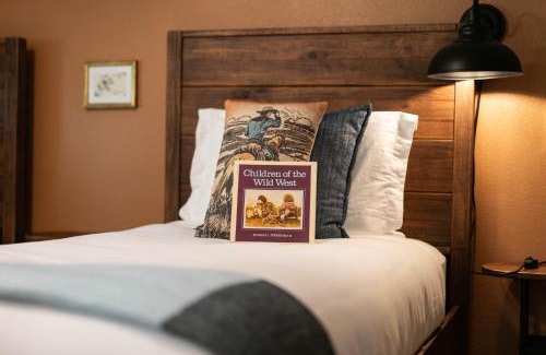 Coram Haus | Saddle N' Sage, 7 Min To Glacier, Fire Pit