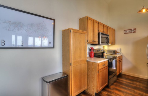 Rangeley Eigentumswohnung | Saddleback - Rock Pond Condo 67 - ski in/out