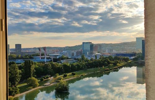 Nove Mesto Wohnung | SAG 12th floor Koloseo residence Lake view Free parking