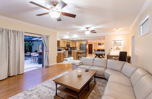 Delray Beach Haus | Welcome to Sailfish Cove, Heated Saltwater Pool & Spa...