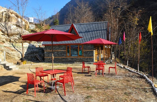 Kullu Kabine | Sainj riverside duplex cottages