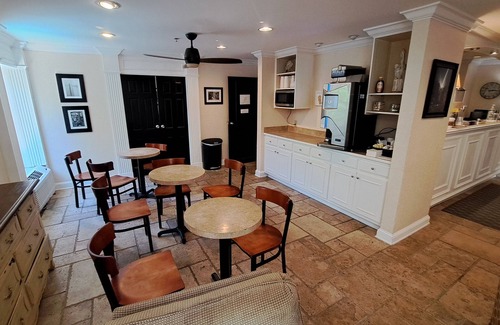 Saint Simons Island Hotel | Saint Simons Inn by the Lighthouse