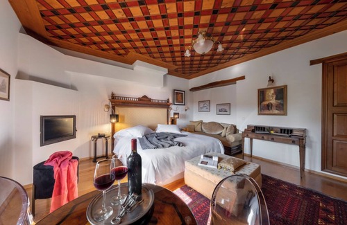 Pinakates Hotel | Sakali Mansion