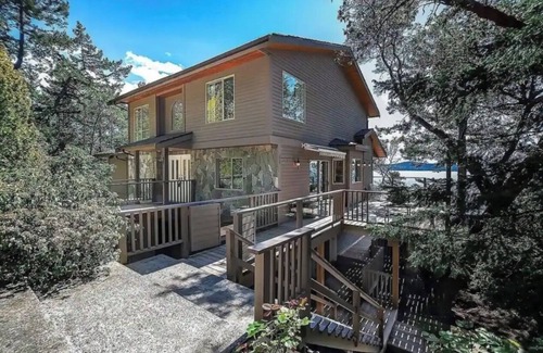 Pender Island Villa | SaliHaven: Oceanfront 4Bedrooms 5Beds 3.5Bath
