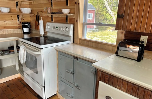 DownEast and Acadia Maine Kabine | Saltwater Serenade Priv SANDY beach with Bayview for Miles