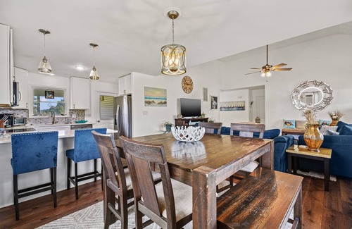 Captain's Cove Haus | Salty Sea Lyons Landing - Pet friendly!