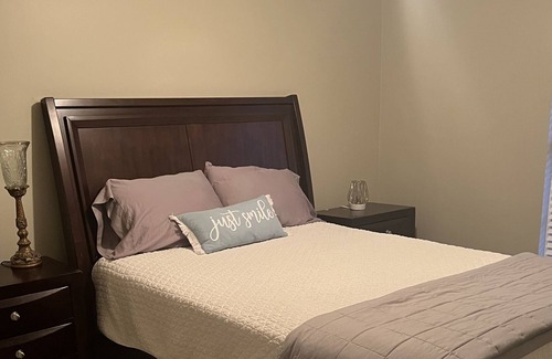 Kentwood Haus | Sam's Place A relaxing place in a country setting.