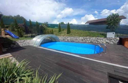 Podhorie Haus | Samostatný dom s bazénom v Rajeckej doline