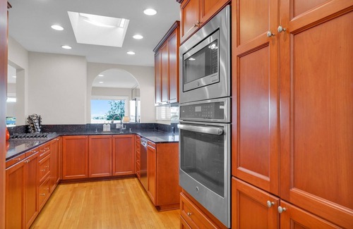 Loma Portal Haus | San Diego 2BD with Downtown Views, Deck & BBQ!