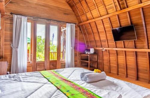 Kintamani Bed & Breakfast | Sandan Agsro Resort Bungalow Kamar Kayu