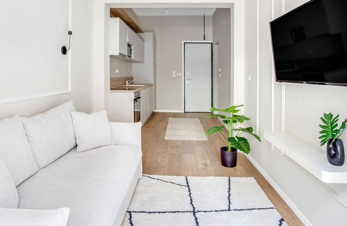 Neapoli-Sykies Wohnung | Sanders New Town - Adorable 1-Bdr. Apt. w/ Balcony