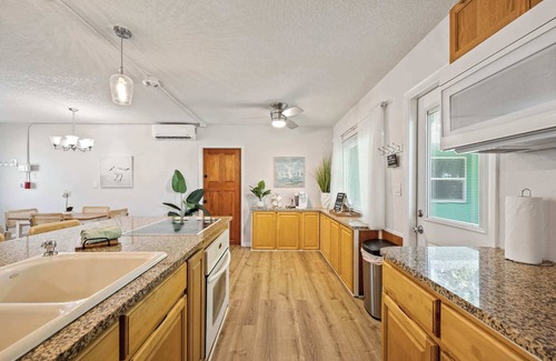 Satellite Beach Wohnung | Sandpiper 𓇼 5BR/4BA Across From Beach! Sleeps 16