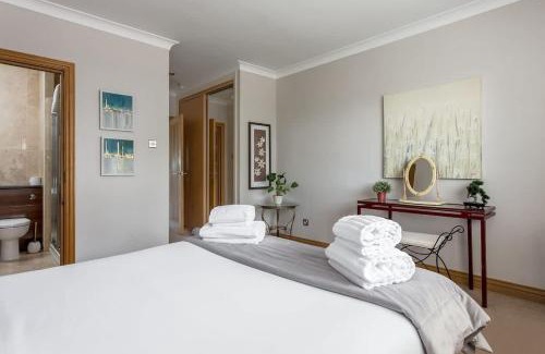 Sandbanks Wohnung | Sandy Shores - Moments from Blue Flag Sandbanks Beach