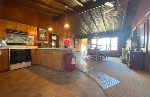 West Branch Haus | Lakefront 3BR West Branch, MI Kurzurlaub - * SANDY BEACH *