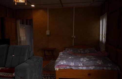 Bomdila Haus | Sangti Valley Ngoedrup Wooden Cottage