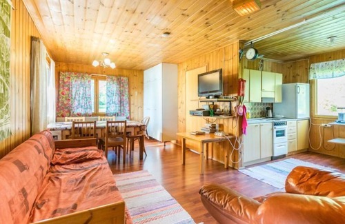 Pielavesi Haus | Saniainen 5 by Interhome