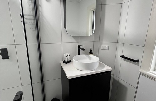 Ingham Hotel | Sans Souci Apartments