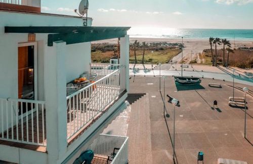 Conil de la Frontera City Center Wohnung | Santa Barbara B Beach front with terrace, sea view in and garage in Conil
