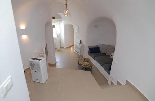 Exo Gonia Haus | Santorini Cave Suite