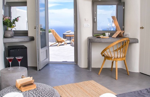 Vourvoulos Haus | Santorini Villas