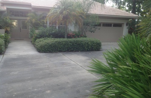 The Meadows Haus | Sarasota Getaway