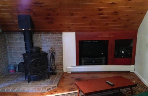 Greenfield Center Wohnung | Saratoga Track Season- Beautiful 1 Bedroom Beauty Pet Friendly